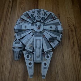 LEGO Star Wars 2015 ~ Millennium Falcon (Force Awakens) 75105 ~ Used 