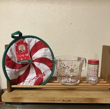 New-Dolly Parton Glass 2-Cup Measuring Cup Christmas Pot Holder, Spice Jar Set