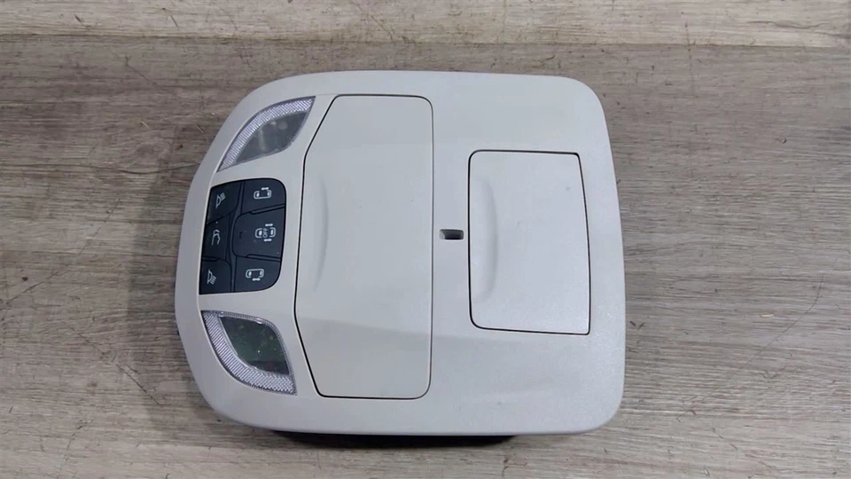 2021-2024 CHRYSLER VOYAGER ROOF CENTER OVERHEAD CONSOLE LAMP LIGHT SWITCH OEM - Image 2 of 4