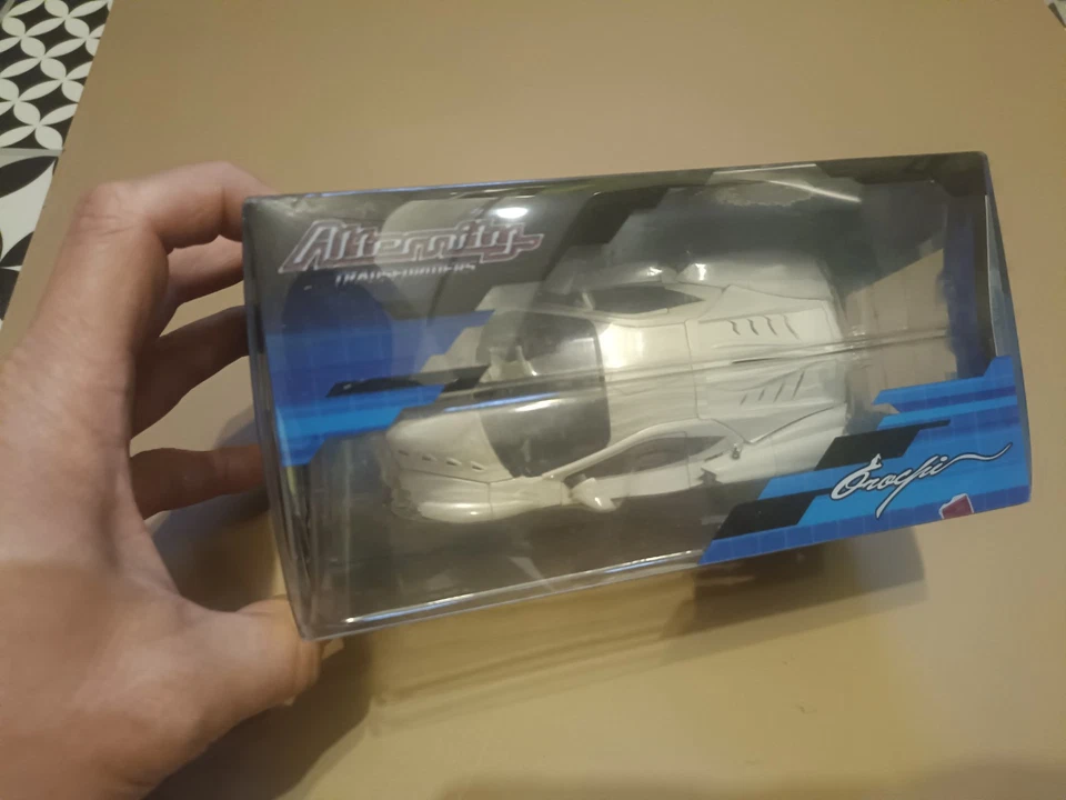 Takaratomy Transformers Alternity A-01 Nissan Convoy (Ultimate Metal Argent - Photo 3/4