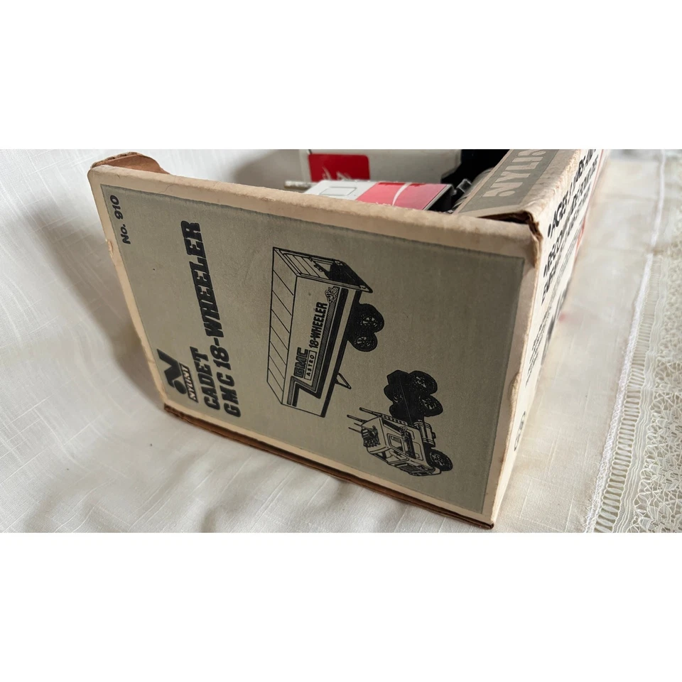 Vintage NOS Nylint #910 Diecast GMC 18 wheeler Coca-Cola USA 1980s - Image 4 of 4