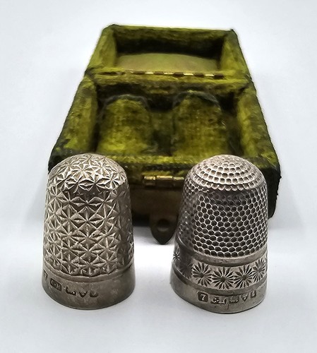 Rare Vintage Cased Pair Charles Horner St Silver Thimbles Chester Hallmarks - Picture 4 of 10
