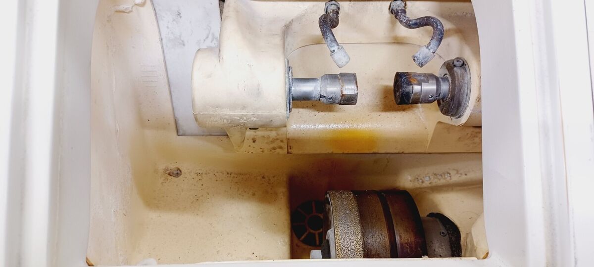 Santinelli Nidek LE 8080 Patternless Edger ,for parts or non Santinelli Nidek LE 8080 Patternless Edger ,for parts or non