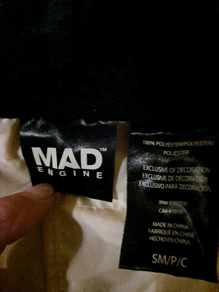  Macacão Mad Engine unissex astronauta com capuz remendos amortecedores amarelo claro Pequeno/P/C - Imagem 3 de 4