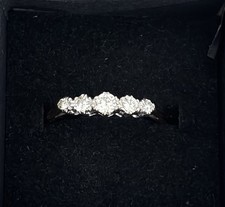 Ladies 18ct Gold 5 Stone Diamond Set Ring. Excellent Condition. Size N