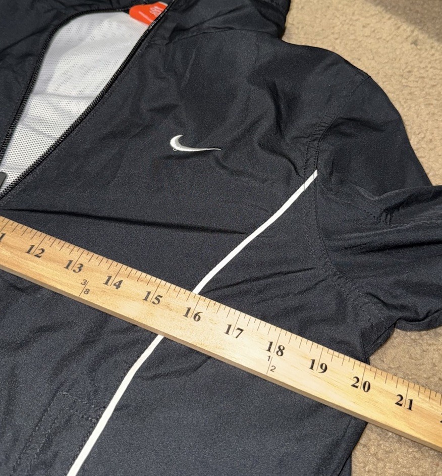 SACAI X NIKE Giacca NIKE Athletic Dept vintage bianca e nera full zip donna media