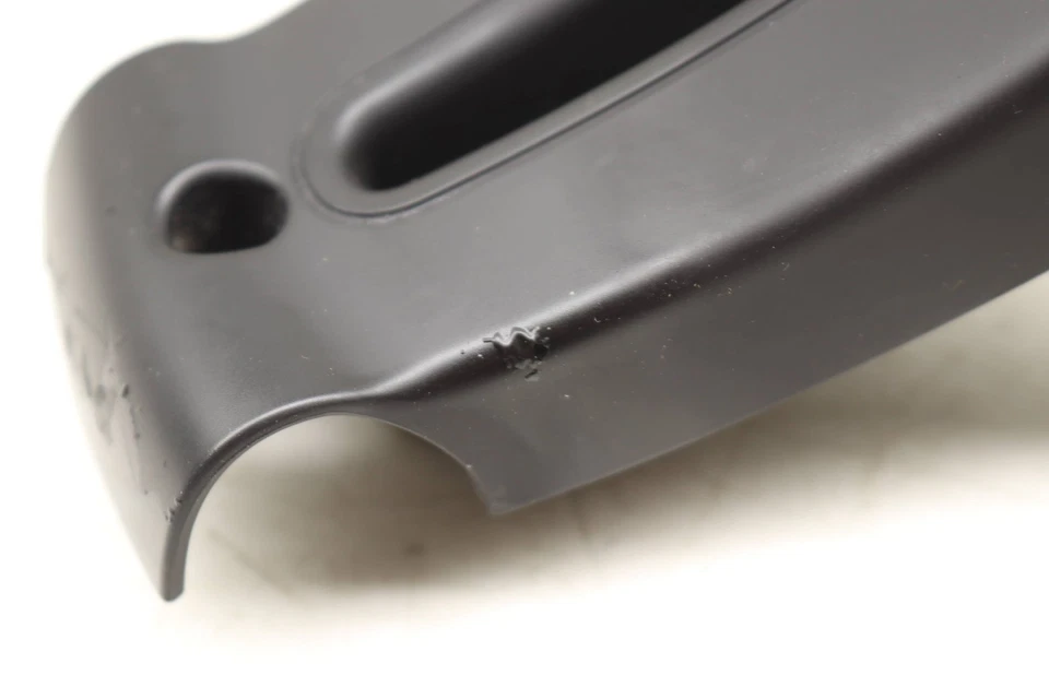 BMW M6 Gran Coupé 2014-2019 - montaje de moldura del volante inferior (trasero) 7847603 Foto 4 de 4