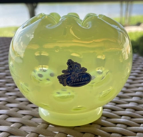 Vintage Fenton Topaz Vaseline Opalescent Coin Dot Rose Bowl. Original Label.