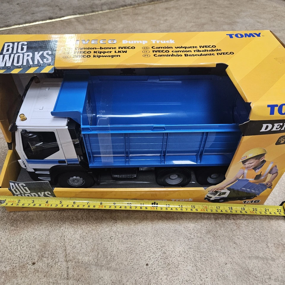 1/16 Iveco Dump Truck  by Tomy BIG WORKS 43055  - Image 2 of 4