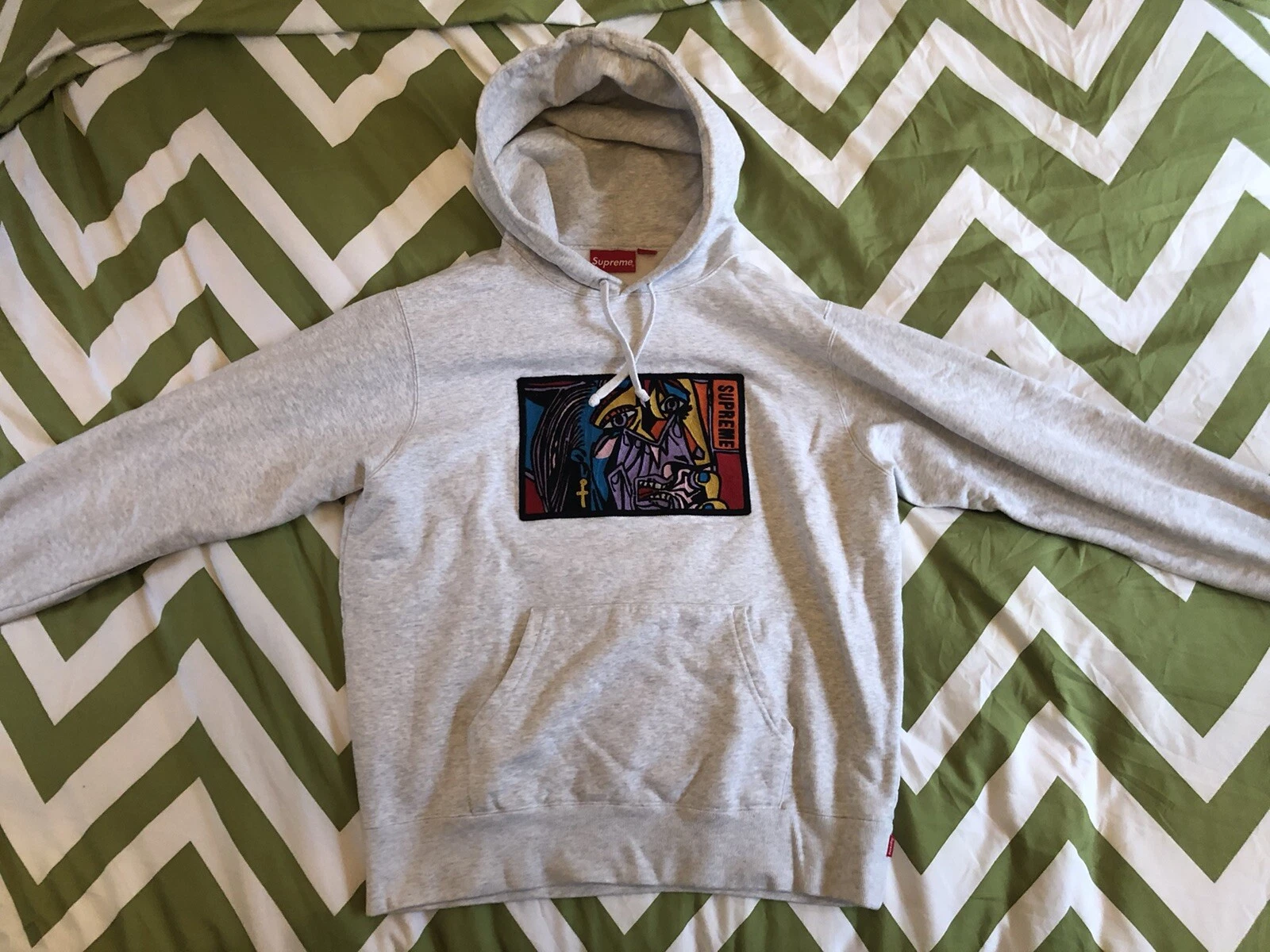 Sweat à capuche Supreme Woman Pleureuse Picasso point de chaîne gris cendre moyen