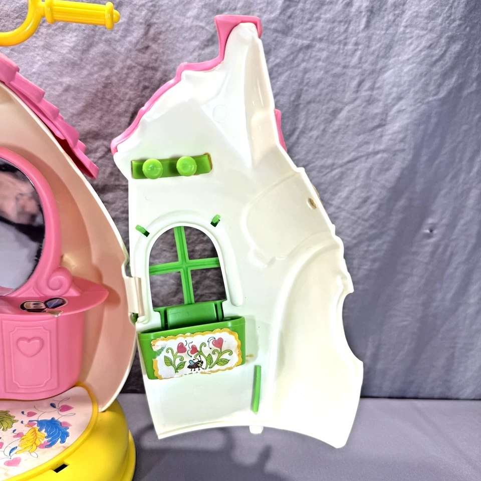 Casa de salón boutique vintage Hasbro 1987 Fairy Tails Curly-Q sin pájaros Foto 3 de 4