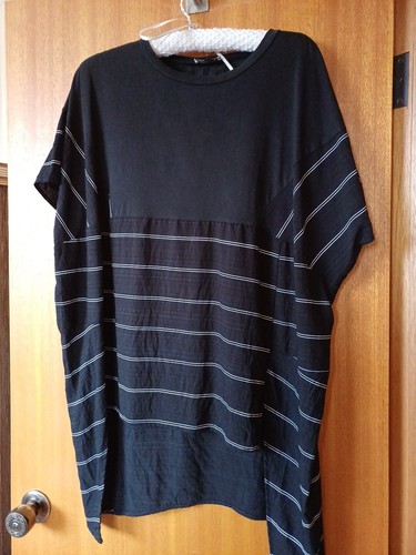 Clarity by threadz. Long black and White tunic Top. PLUS SIZE XL. 20/22 ...