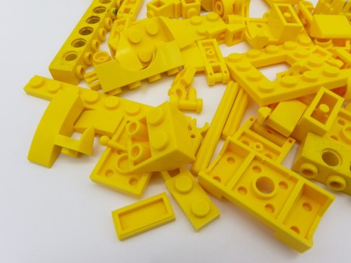 Lot Of 79X Random Yellow LEGO Pieces Slopes Plates Holed Bricks Rim Round - Bild 2 von 5