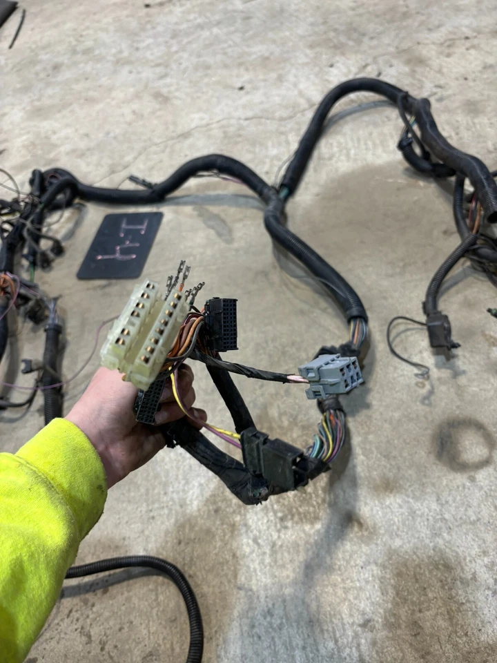 Firebird 1985-1992 transmisión AM CAMARO? CONECTORES ARNÉS DE CABLEADO AUTO BAJO CAPÓ TPI Foto 4 de 4