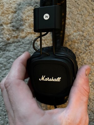 marshall headphones black perfect condition case comes as well