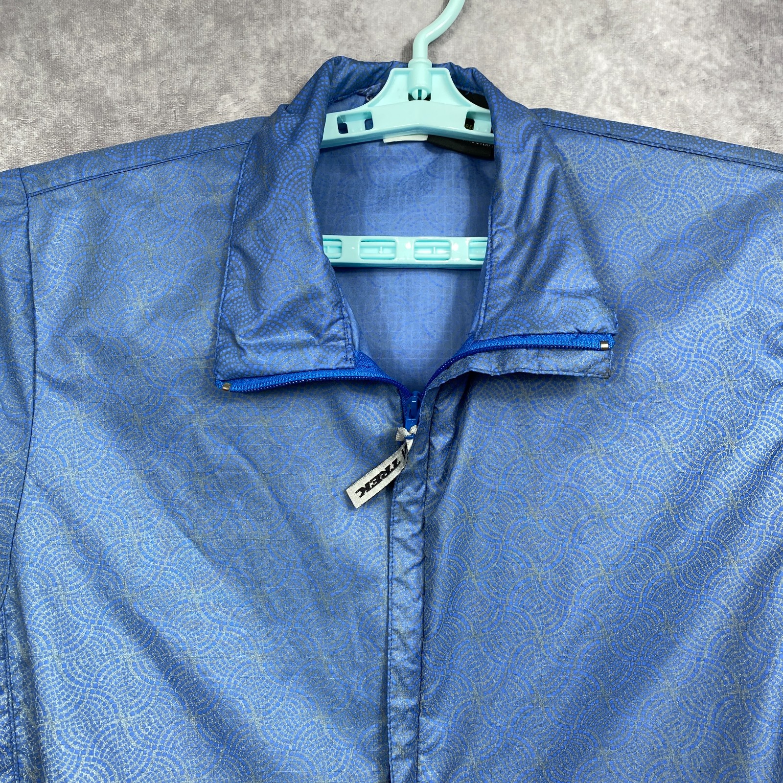 Vintage TREK illumiNITE Cycling Jacket Mens Large Blue Running Vented Zip