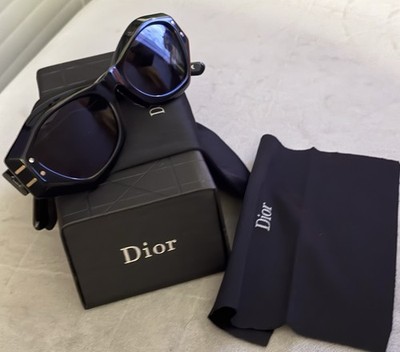 小物 DIOR butterfly frame sunglasses Dior DiorSignature B1U 55mm Sunglasses –Black Butterfly Frame