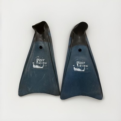 Vintage AMF Voit Viking A6 Scuba Diving Fins Flippers Blue Rubber 1970s