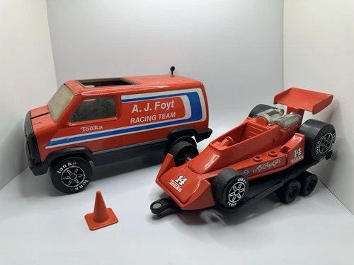 Tonka AJ Foyt Racing Team Van Trailer F1 Racecar Figure Vintage 1979