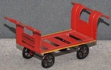 M&auml;rklin 2681 Gep&auml;ckkarren  unbeladen  rot   Blech   von 1930  sehr gut  Spur 0+1