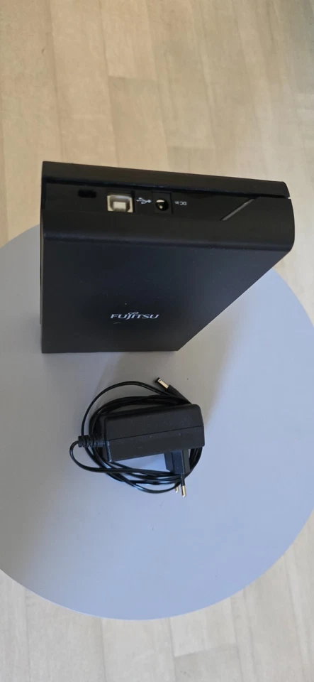Fujitsu CELVIN Drive D100 schwarz USB 3.0 extern 2TB - Bild 3 von 3