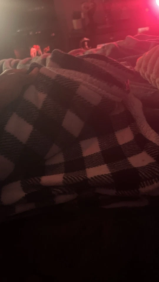 Checkered Throw Blanket for Couch and Bed, Luxurious Fleece Blanket Foto 2 de 3