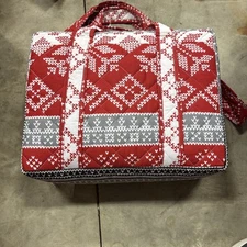 Home Reflections Fair Isle Print Quilt Set with Tote - King- Winter Red