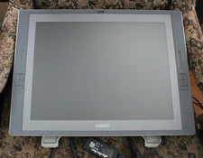 Wacom Cintiq 21UX DTZ 2100D/G. 21.5" LCD Tablet with Stand, Pen, Power Supply