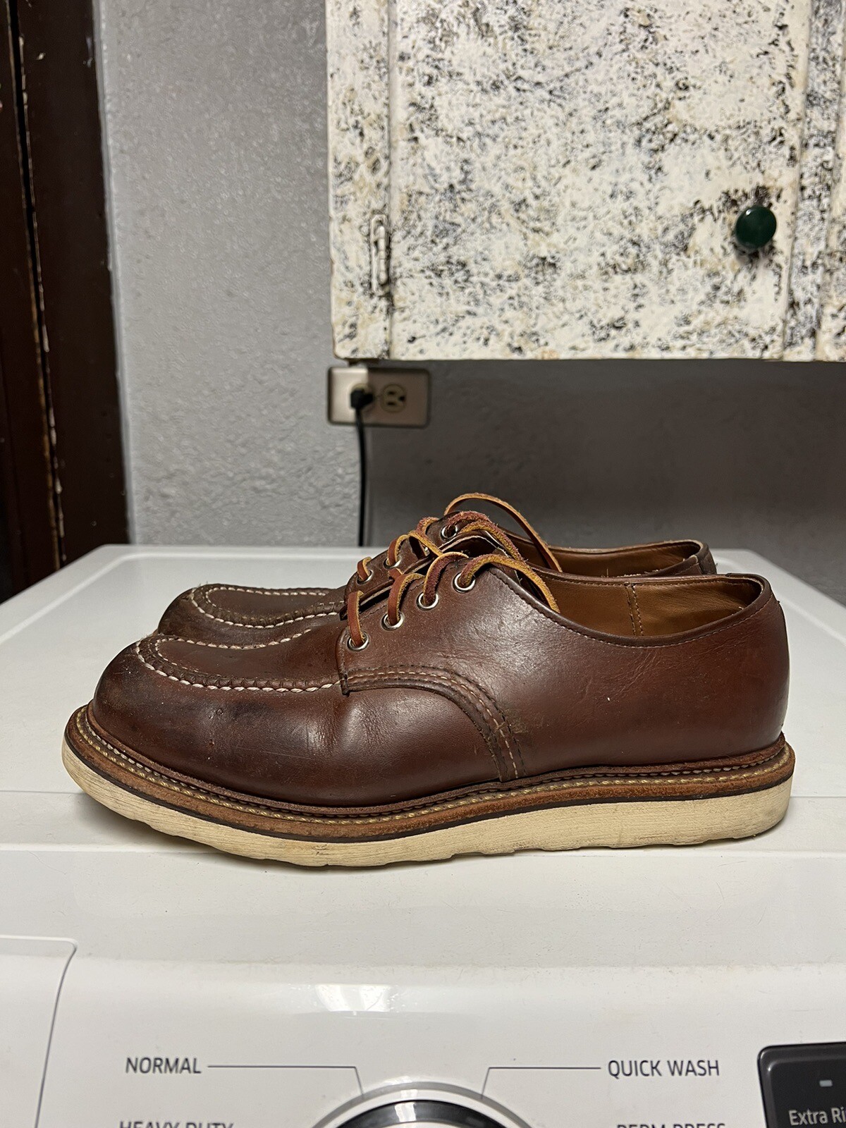 Red Wing 8109 Oxford in sz 10 D Mahogany brown in a unique classic 