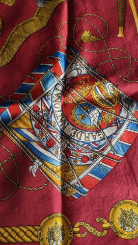 HERMÈS, carré les tambours - Foto 6 di 18