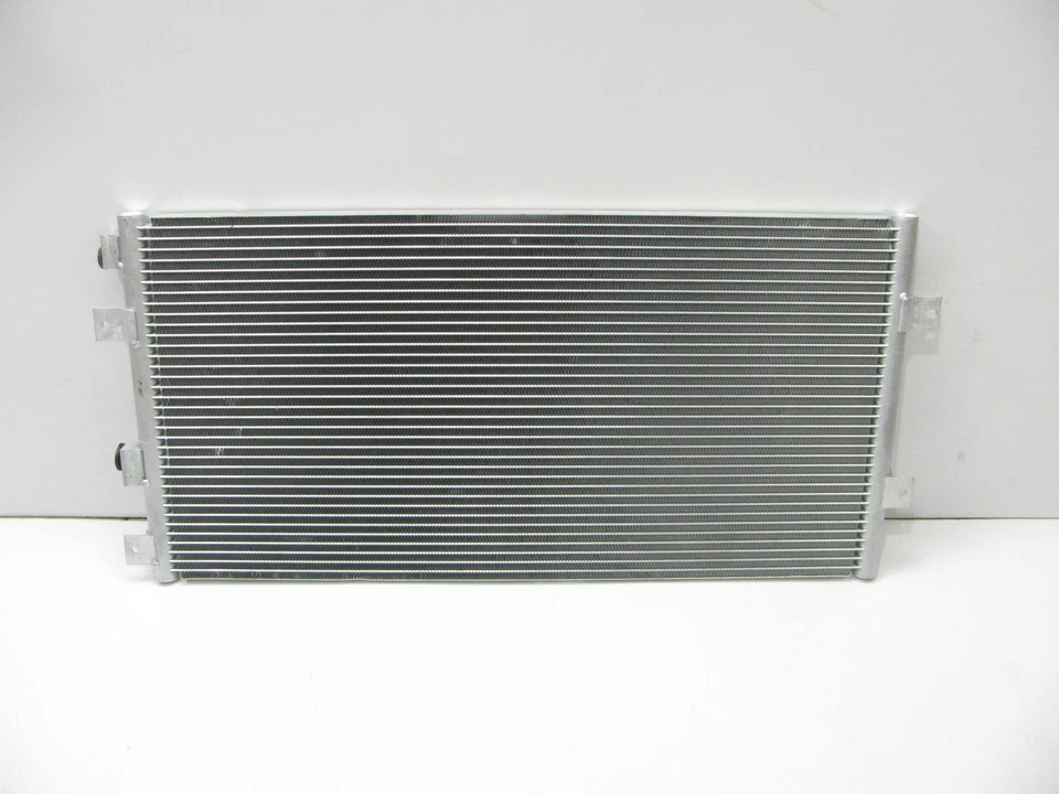 Condensador de aire acondicionado Vision 3000P para 99-04 Chrysler 300M Concorde LHS, 98-00 Intrepid Foto 2 de 3