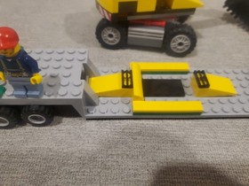 LEGO Town: City: Transport 4203. Mini Figs And Manual
