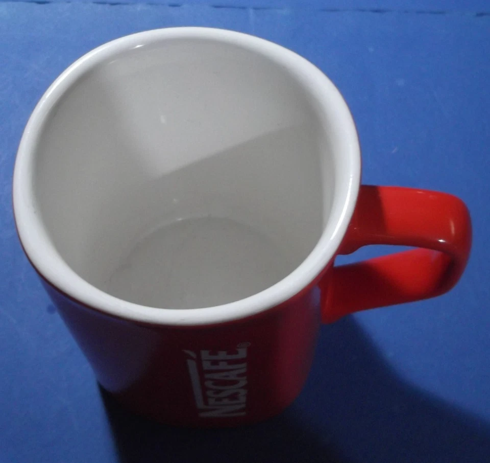 Taza/taza de café de cerámica Nestlé NESCAFE roja rara de colección 25... Foto 3 de 4