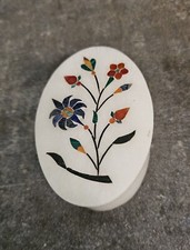 Trinket Box Marble-like white with hand-painted flowers