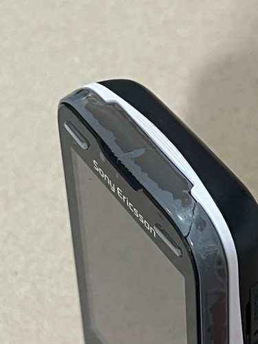 Sony Ericsson Yari U100i Black Color Factory unlocked - 第 9/13 張圖片