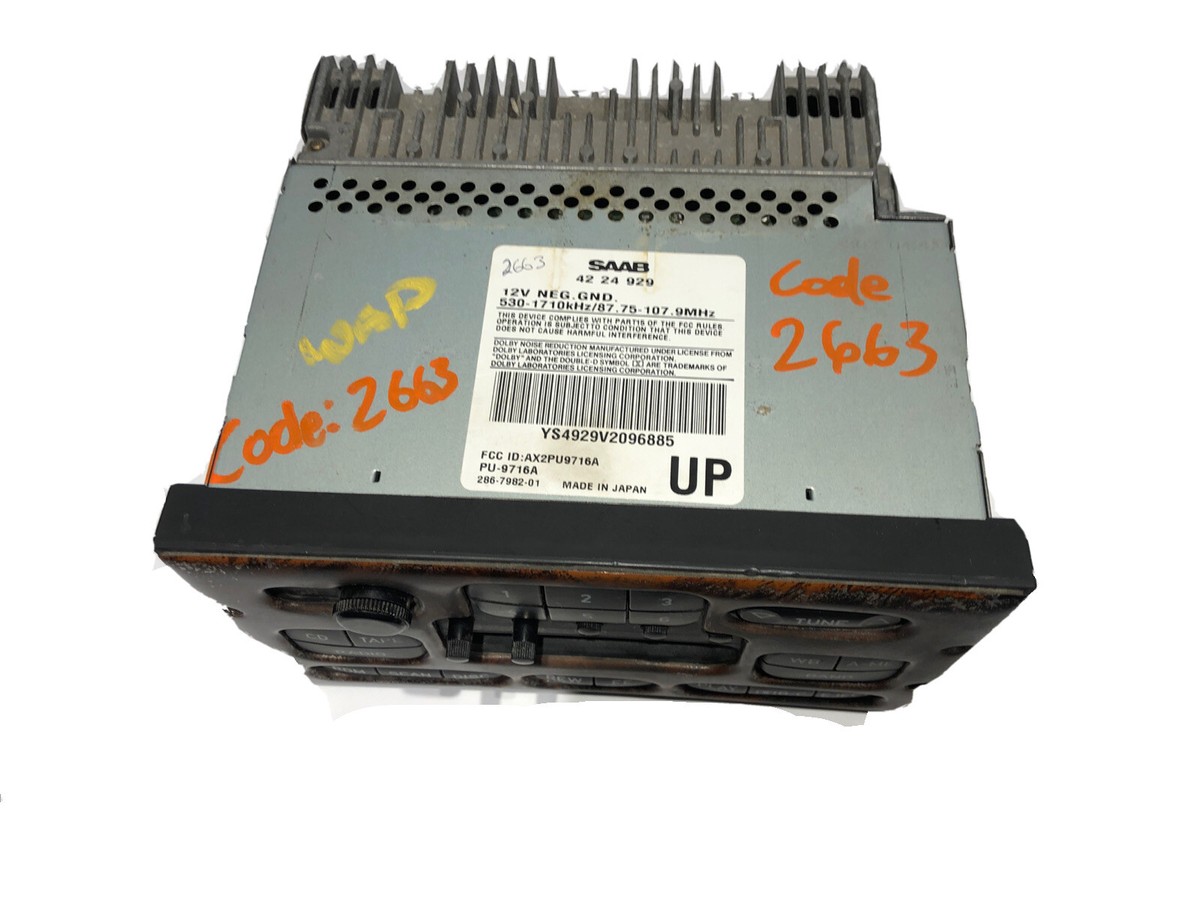 SAAB CLARION OEM AM/FM RADIO STEREO CASSETTE PLAYER 4224929