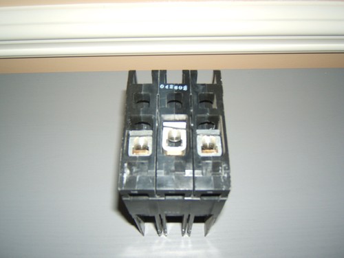 Siemens SENTRON 480V~ Max. Disyuntor de caja moldeada de 3 polos 50A HED43B050 - Imagen 4 de 9