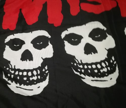 MISFITS - bandiera flag merchandise crimson ghost logo danzig samhain logo punk - Foto 3 di 5