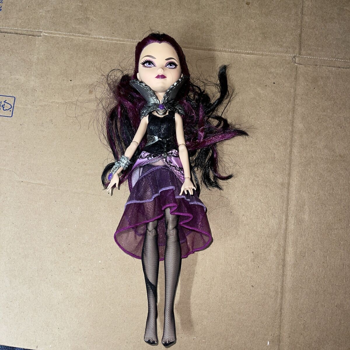 Ever After High Signature Raven Queen 