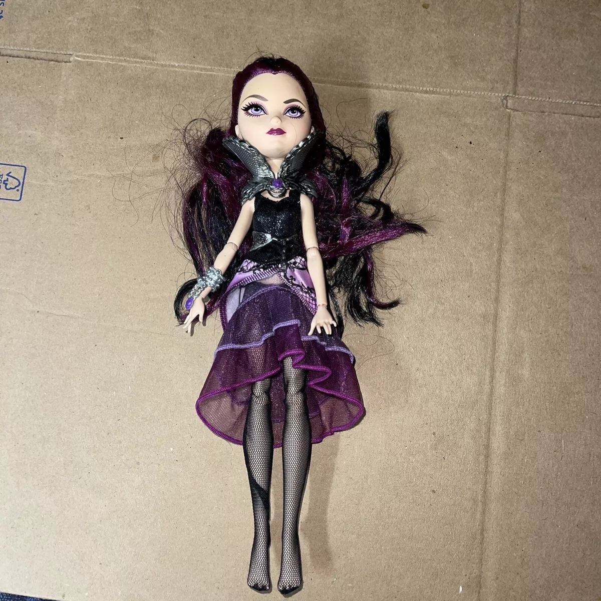 Boneca ever after high M