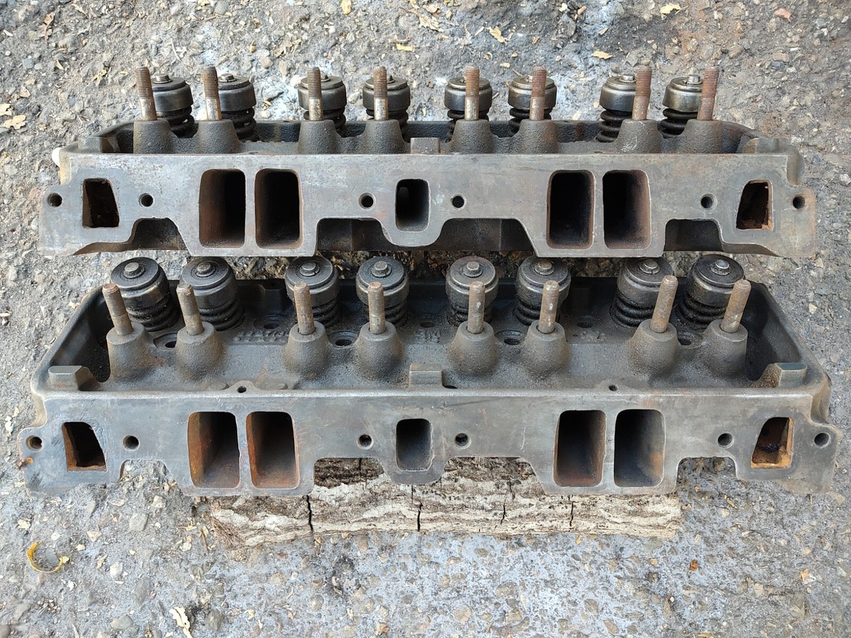 1969 Chevrolet Chevy Camaro Z/28 3927186 186 Heads G-2-9 G-8