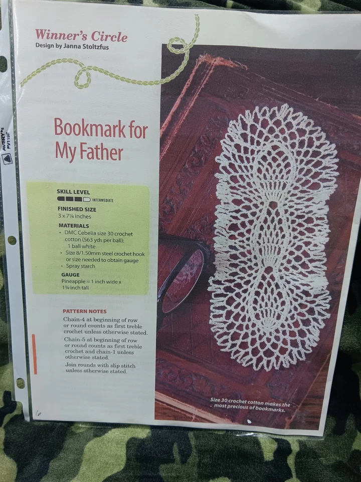 Crochet Patterns Bundle Loose Leaf Crochet World Feb 2011 Clear Binder Insert - Image 2 of 4