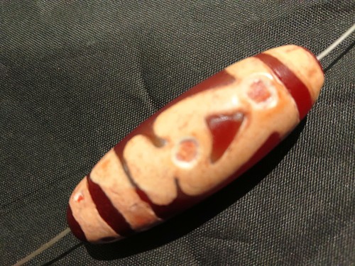 Unusual Rare Tibetan Reddish Natural Agate Dzi *2Aquarius* Bead NN051 - Picture 3 of 5