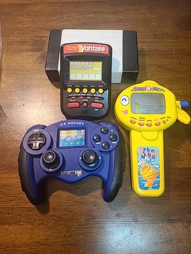 VTG 1995 Milton Bradley Yahtzee Electronic Handheld Game. TESTED - WORKS! Plus..