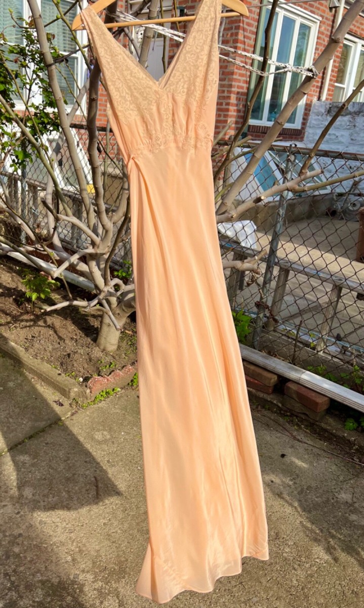 pink silk slip dress Maxi Satin Dress,dusty Pink,extra Full Length Dress,light Pale Adjustable Spaghetti Straps,silky Deep V Neck Bias Cut The dress is not lined so youll feel super comfortable Vintage Antique 1940's Blush Pink