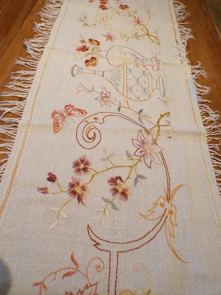 Linge ancien Chemin de table en coton brodé avec franges ( ref 45 ) - Photo 4/4