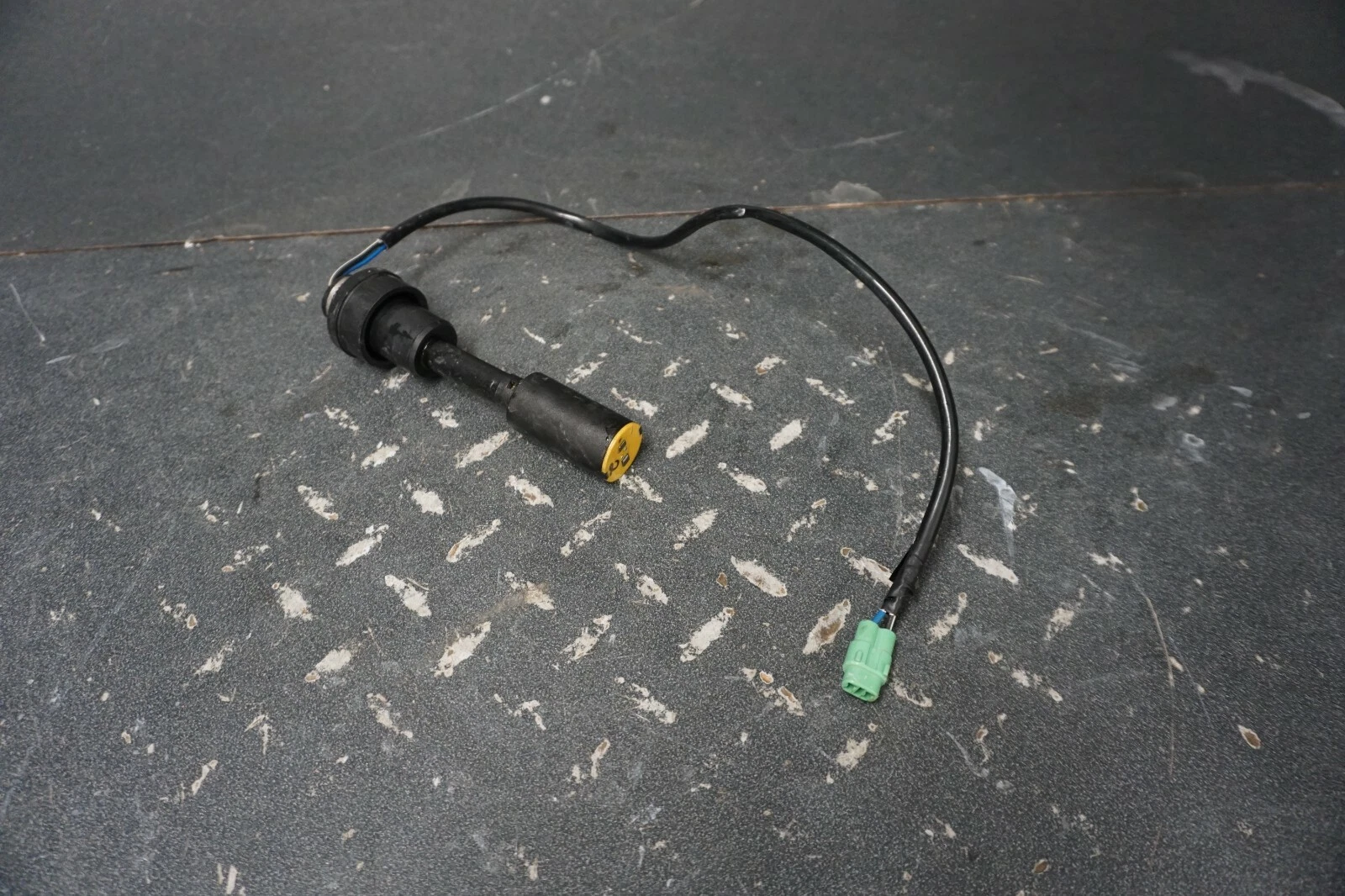 1995-97 Kawasaki PWC Jetski OEM Oil Level Sensor Switch Assembly 27010-3782 ZXI