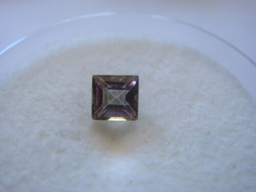 Mystic Topaz Princess Cut Gemstone  4 mm x 4 mm 0.5 carat unique light color Gem - Zdjęcie 1 z 4