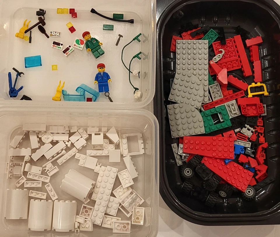 LEGO Town Set 6562 Gas Stop Shop Octan Station NEAR MINT - Image 2 of 4