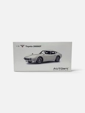 AUTOart 1/18 Toyota 2000GT White Scale Model Car Collectible Display Model